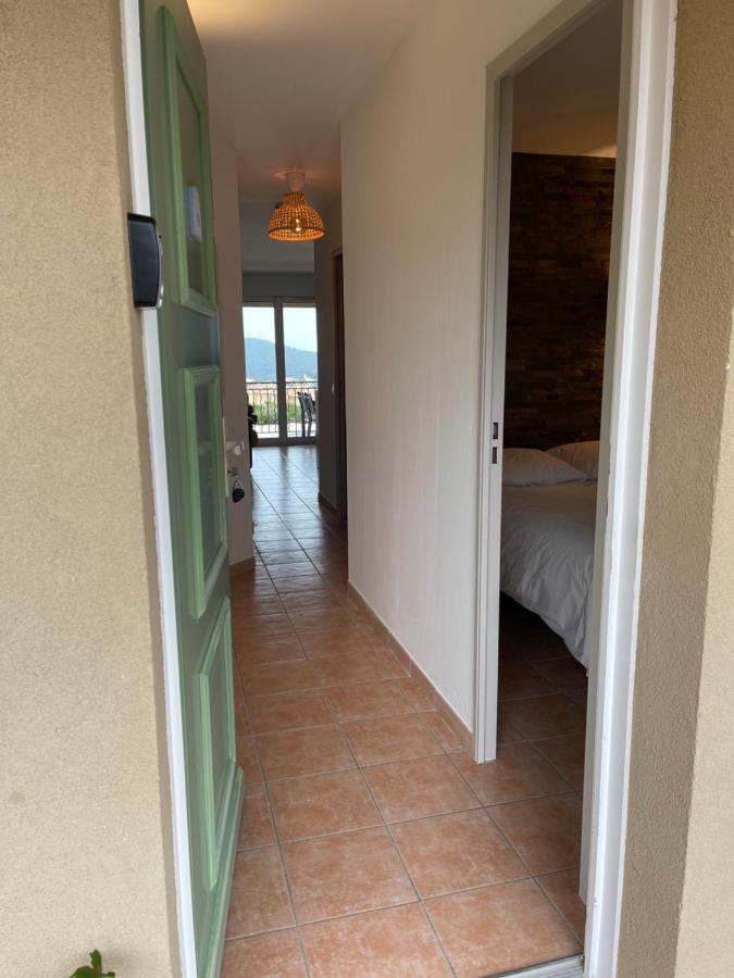 Appart. Vue Mer Avec Piscine - Golfe De St Tropez Les Issambres Eksteriør billede